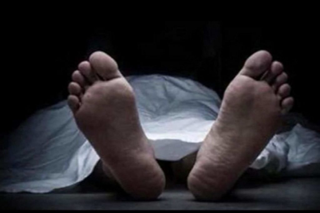 Angry over curry, Hyderabad husband allegedly pushes wife; she dies