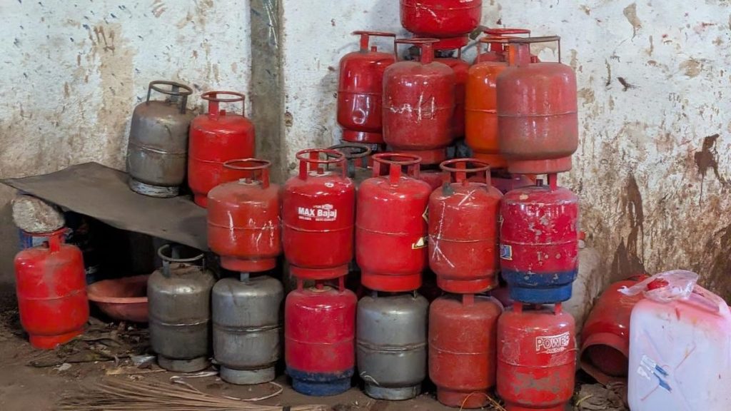 Hyderabad Police Seize 750 Mini Gas Cylinders, Bust Illegal Manufacturing Racket