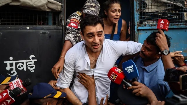 Actor Imran Khan to Move Bombay High Court Against ‘Leave India’ Notice